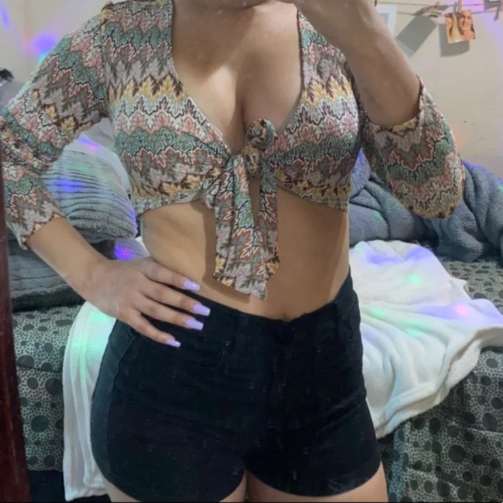 Forever21 longsleeve colorful crop top